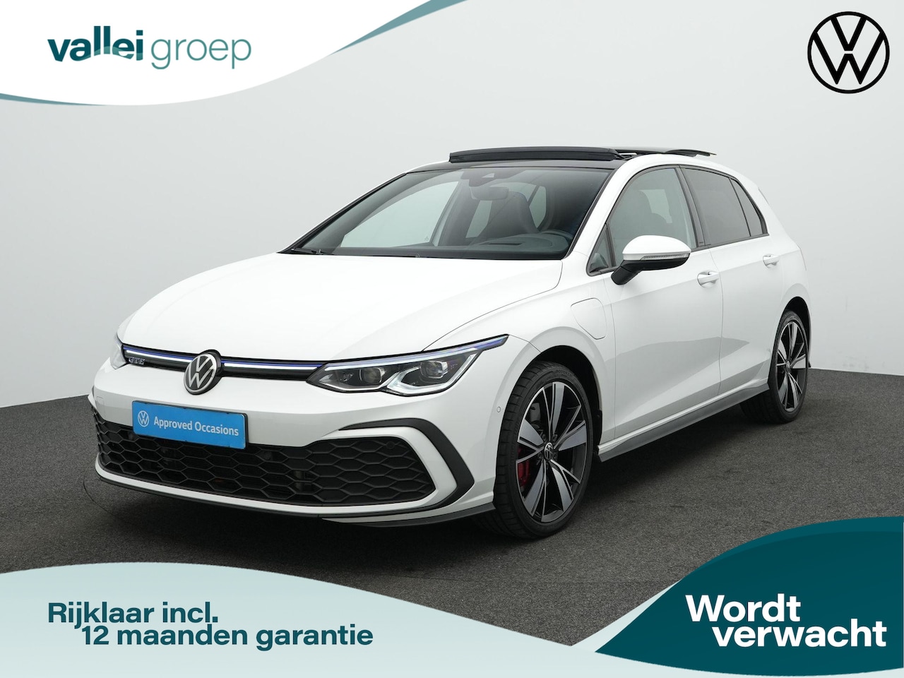 Volkswagen Golf - 1.4 eHybrid 245 pk DSG GTE | Panoramadak | Trekhaak | IQ Light | Head-up display | Stuur-/ - AutoWereld.nl