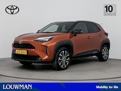 Toyota Yaris Cross - 1.5 Hybrid First Edition Bi-Tone | Metaallak | Stoelverwarming | Parkeersensoren Voor+Acht