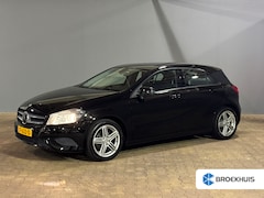 Mercedes-Benz A-klasse - 180 Ambition GROOT SCHERM / DRAADLOOS CARPLAY / BLUETOOTH / 16'' LMV / CAMERA / STOELVERWA