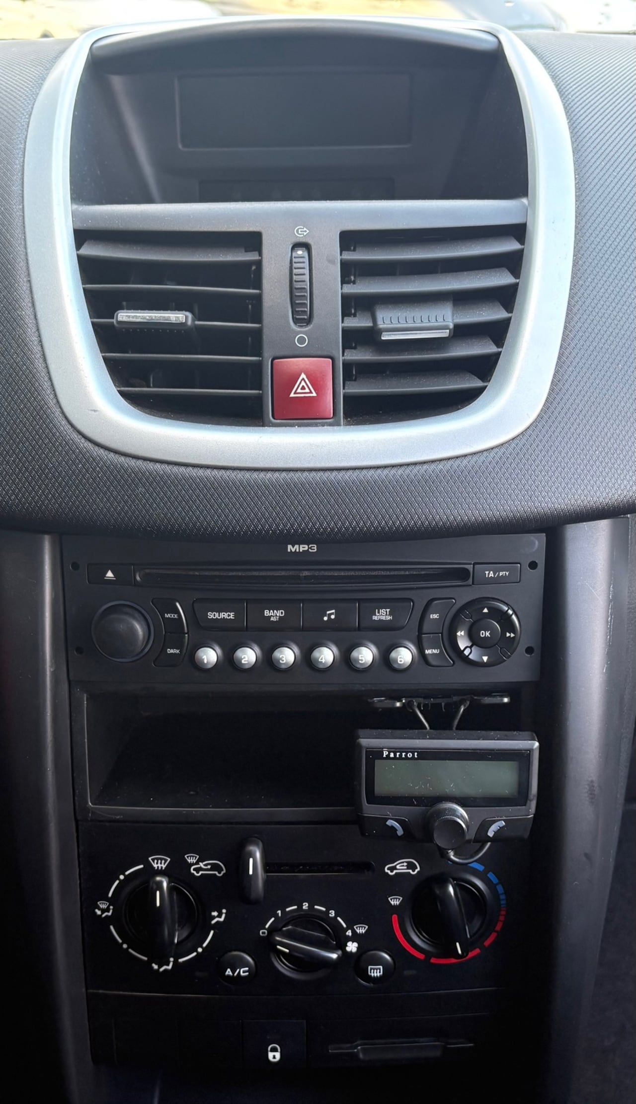 Peugeot 207 - 1.4 VTi Cool 'n Blue NAP//AIRCO//CRUISE//5DRS//