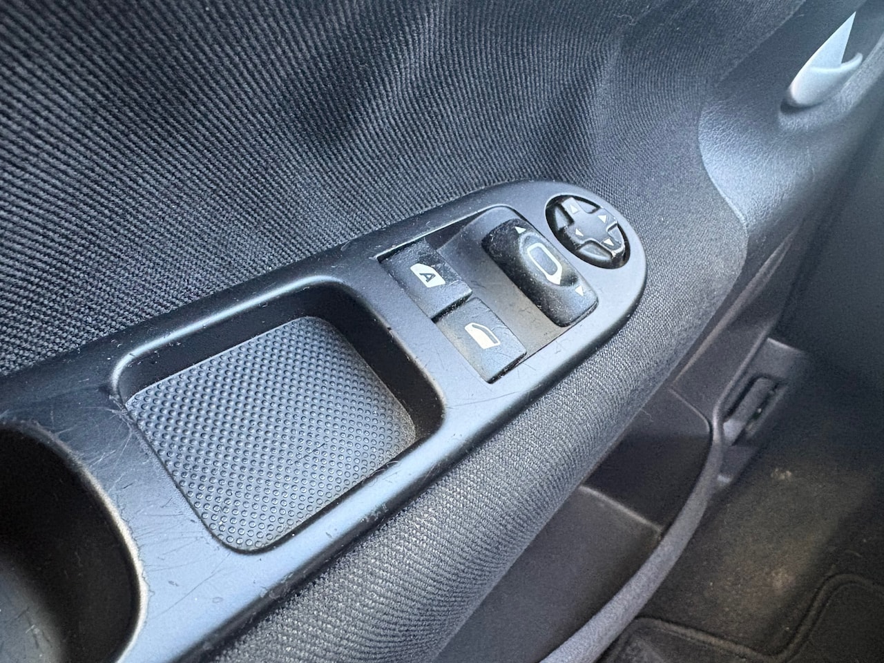 Peugeot 207 - 1.4 VTi Cool 'n Blue NAP//AIRCO//CRUISE//5DRS//