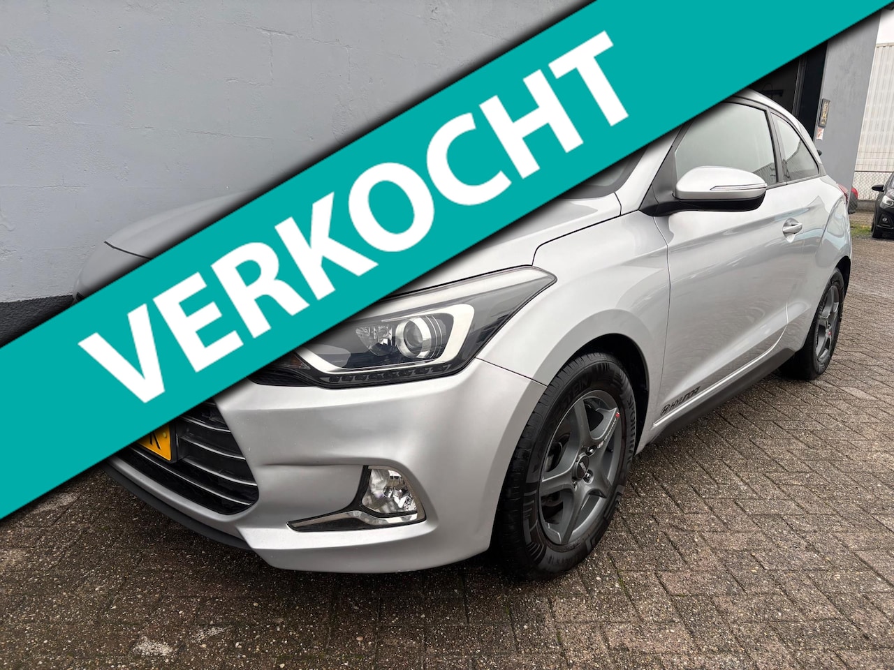 Hyundai i20 Coupé - 1.2 HP i-Motion - Airco - LMV - AutoWereld.nl