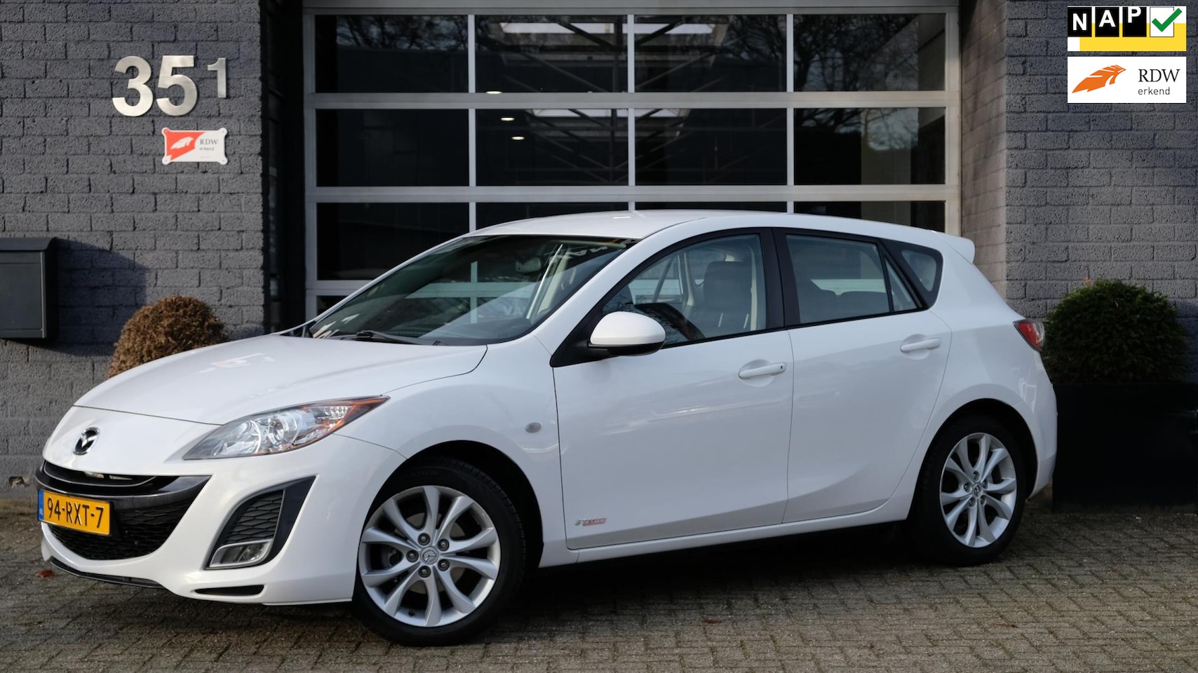 Mazda 3 - 1.6 GT-M Line Airco|Bluetooth|Cruise|Navi - AutoWereld.nl
