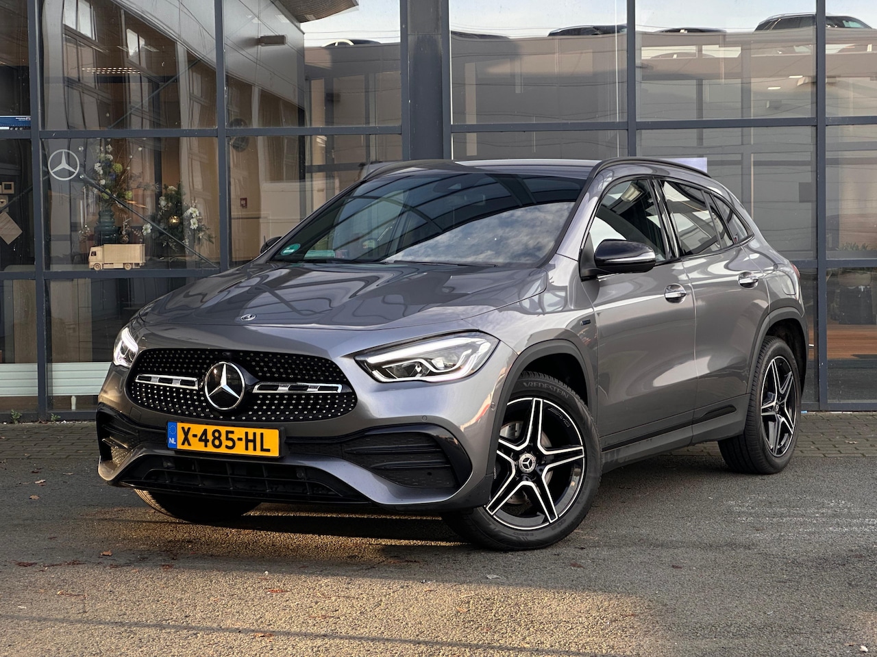 Mercedes-Benz GLA-Klasse - 250 e AMG Line Achteruitrijcamera | Advanced Sound System | Stoelverwarming | Sfeerverlich - AutoWereld.nl