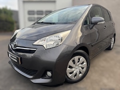 Toyota Verso S - 1.3 VVT-i Aspiration TREKHAAK / HOGE INSTAP / GOED ONDERHOUDEN / CAMERA / PANORAMADAK / NA