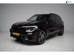 BMW X5 - XDrive45e M-SPORT LEER / SOH / 22INCH / HEAD-UP / CARPLAY / SFEERVERLICHTING / CAMERA / SH