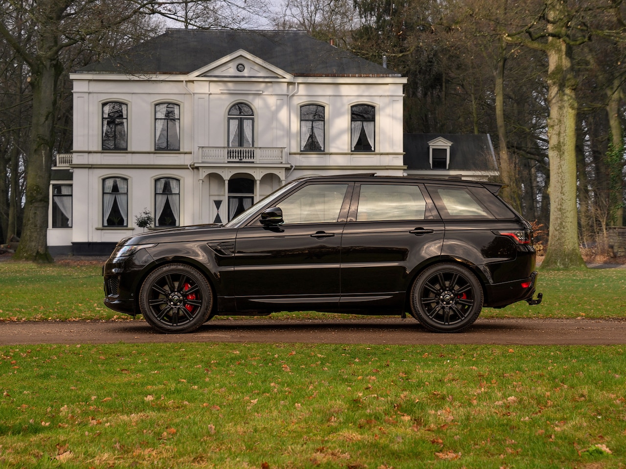Land Rover Range Rover Sport - P400e HSE | Pano-dak | Head-up | Meridian | 1e eigenaar - AutoWereld.nl