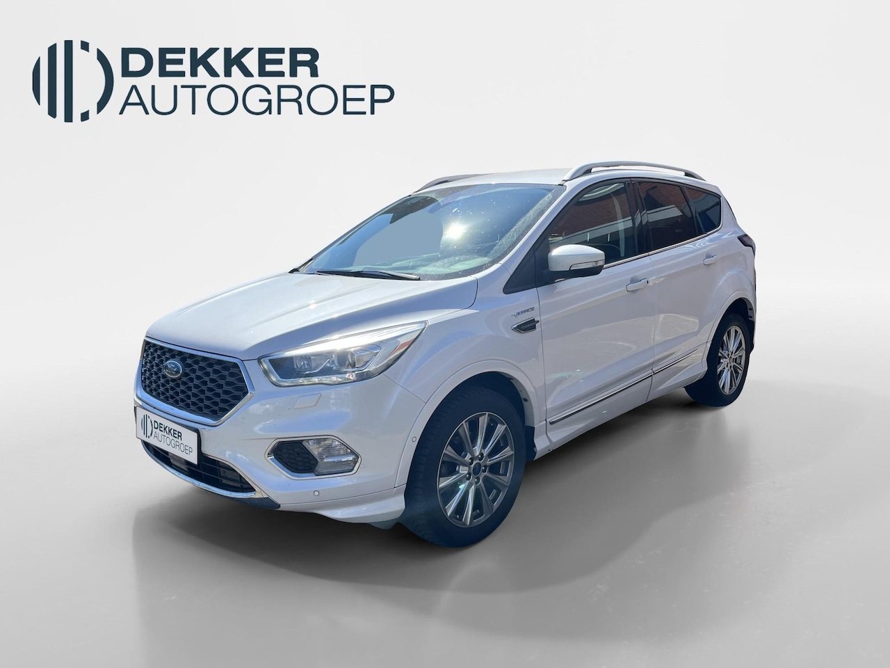 Ford Kuga - 1.5 EcoBoost Vignale TREKHAAK. - AutoWereld.nl