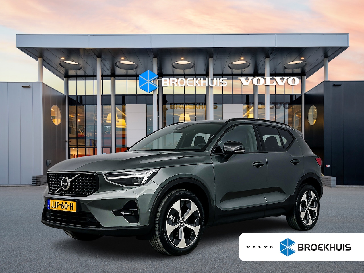 Volvo XC40 - B4 Plus Dark | 19" | Leder/Nubuck | Panoramadak | 360 Camera | Pixel LED | Getint Glas | H - AutoWereld.nl