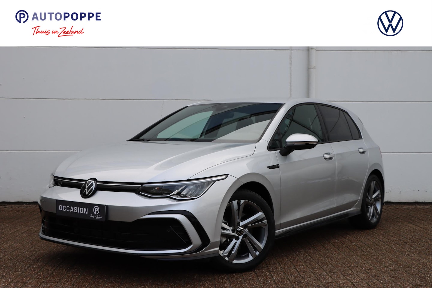 Volkswagen Golf - 1.5 eTSI R-Line | 130pk | DSG7 - AutoWereld.nl