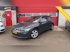 Volkswagen Golf - 1.0 TSI Life 110PK / CARPLAY / SFEER / FULL LED / DAB+ / ACC / PDC / NL-AUTO