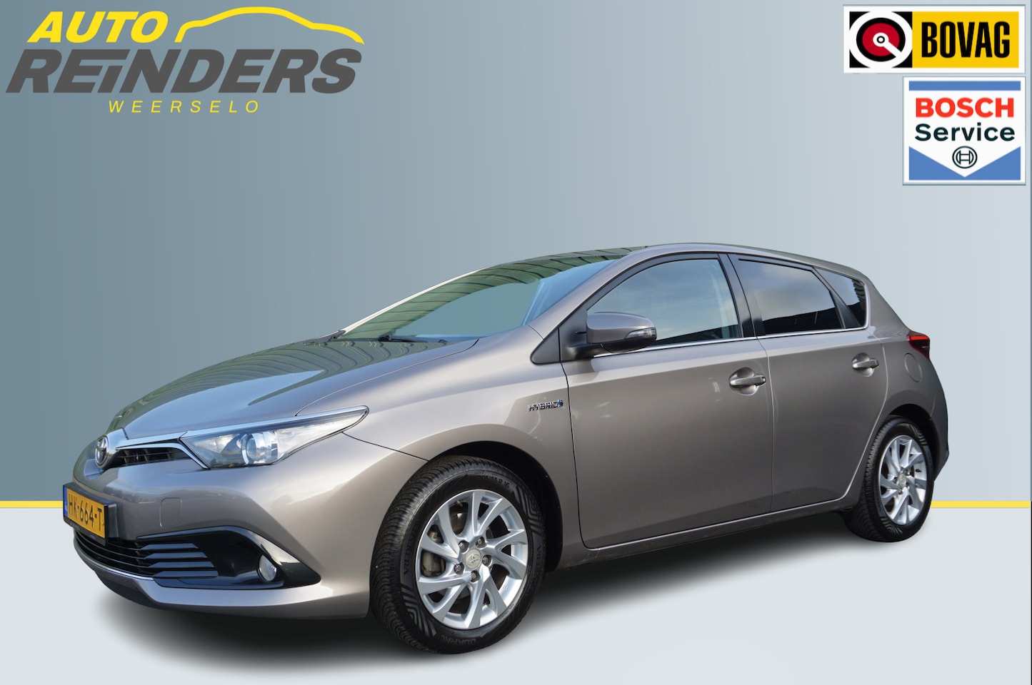 Toyota Auris - 1.8 Hybrid Dynamic 5-drs + Trekhaak/ Navi/ Camera/ Keyless/ Garantie! - AutoWereld.nl