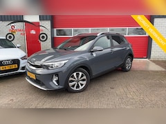 Kia Stonic - 1.0 T-GDi MHEV DynamicPlusLine TREKHAAK / KEYLESS / CAMERA / CARPLAY / DAB+ / CLIMA / PDC