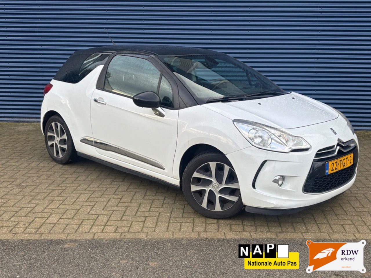 Citroën DS3 - 1.6 e-HDi So Chic / NAVI / CLIMA / HIFI - AutoWereld.nl