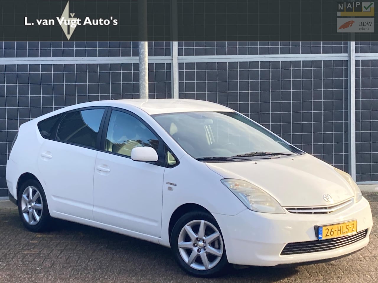 Toyota Prius - 1.5 VVT-i Comfort 1.5 VVT-i Comfort - AutoWereld.nl