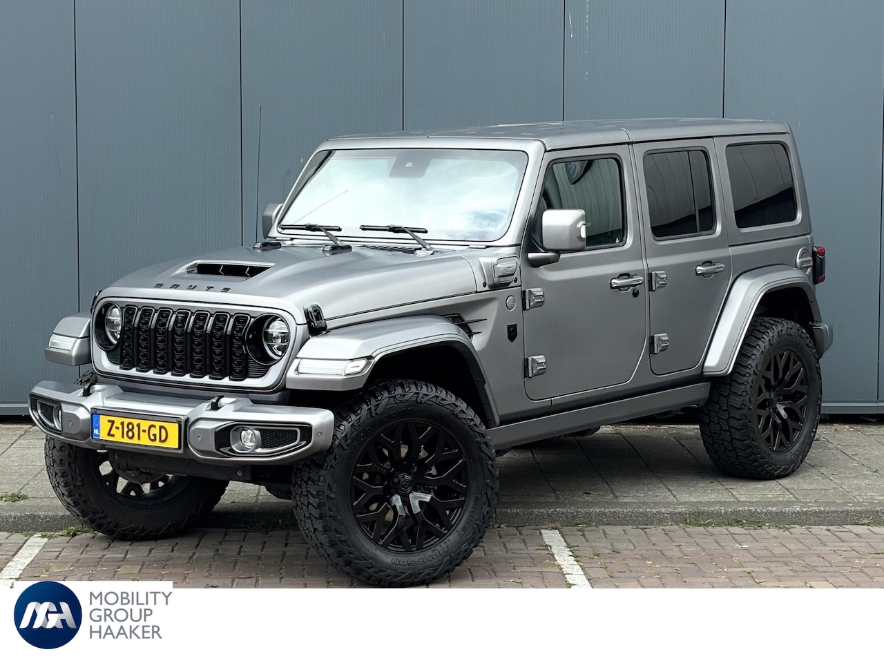 Jeep Wrangler - BRUTE Sahara 4xe 380 | Lift kit | 20" | Verwarmde stoelen| BRUTE | Hybrid | - AutoWereld.nl