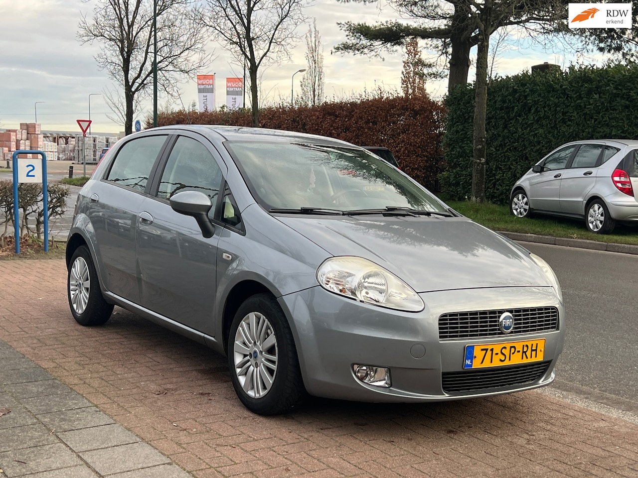 Fiat Grande Punto - 1.4 Edizione *5Drs.|CARPLAY - AutoWereld.nl