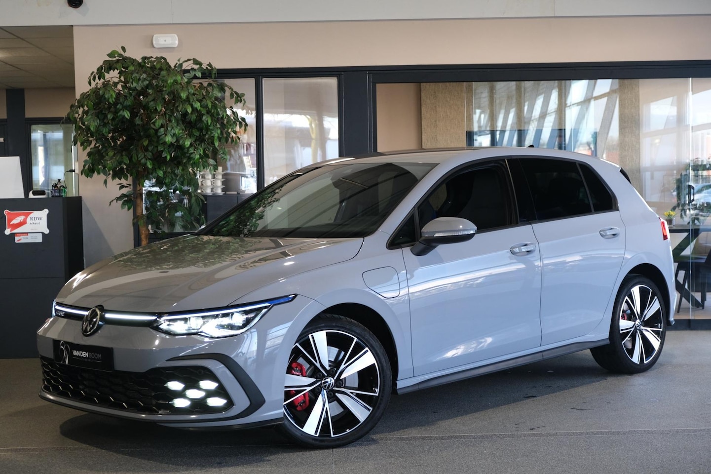Volkswagen Golf - 1.4 eHybrid GTE 245pk Mistlampen Navi IQ light - AutoWereld.nl
