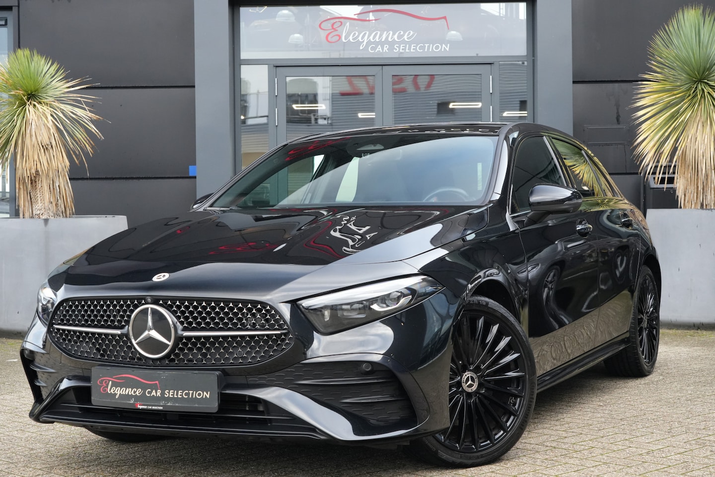 Mercedes-Benz A-klasse - 250 e AMG Line 218pk Panoramadak/Navigatie/Camera - AutoWereld.nl