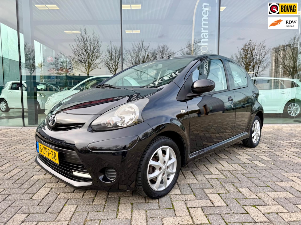 Toyota Aygo - 1.0 VVT-i Dynamic 5-deurs, Airco - AutoWereld.nl