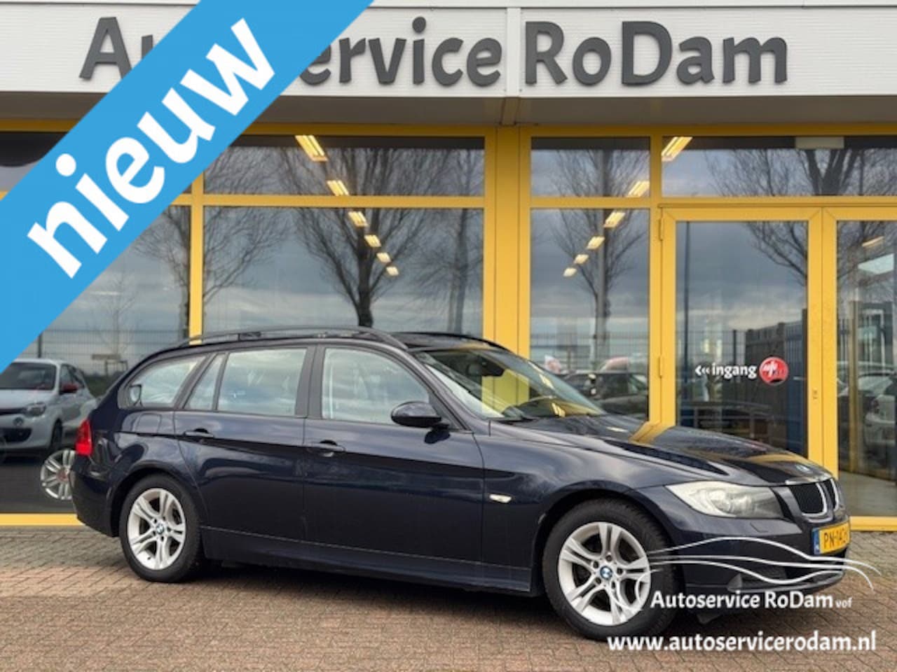 BMW 3-serie Touring - 318i | PANO | TREKHAAK | GARANTIE - AutoWereld.nl