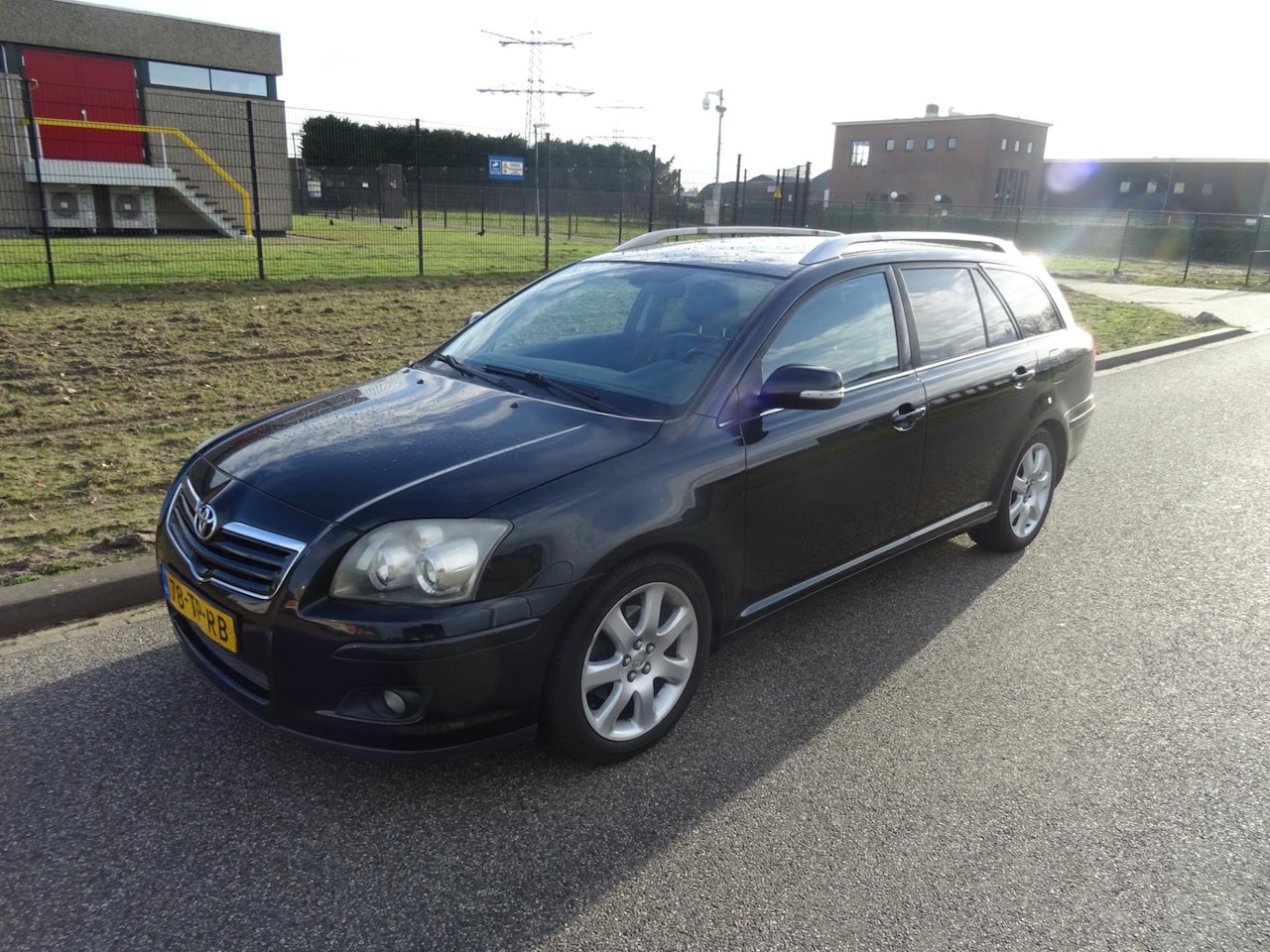 Toyota Avensis Wagon - 2.0 VVTi Executive 2.0 VVTi Executive - AutoWereld.nl