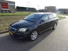 Toyota Avensis Wagon - 2.0 VVTi Executive