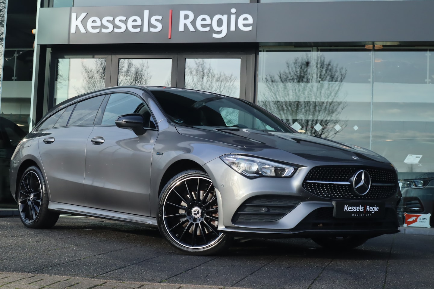 Mercedes-Benz CLA-klasse Shooting Brake - 250 e AMG Night Memory Burmester Ambient 19” CarPlay Camera Bliss - AutoWereld.nl