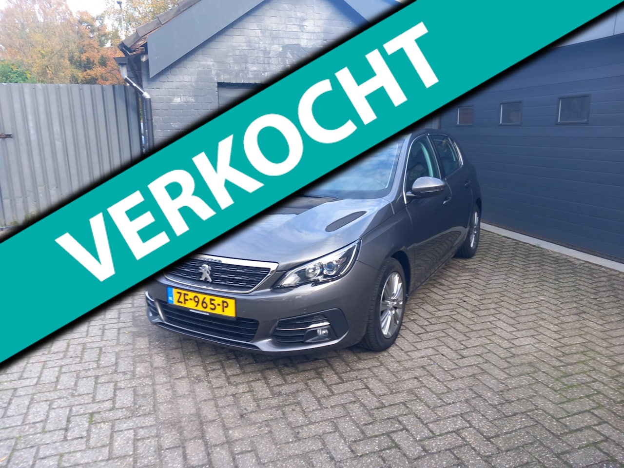 Peugeot 308 - 1.2 PureTech Allure.Airco Cruise control,Navi,Parking system,Licht metalen velgen. - AutoWereld.nl