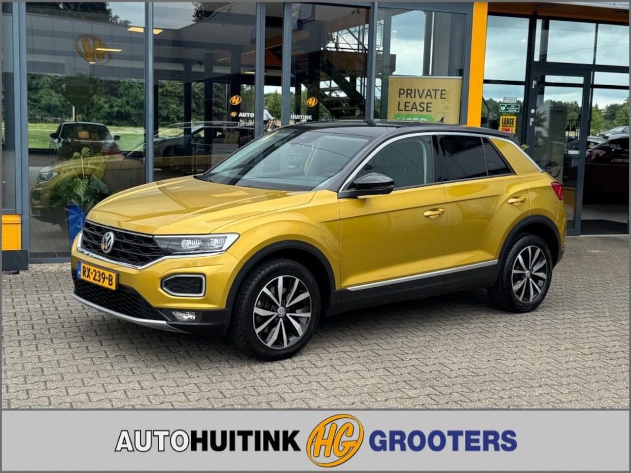 Volkswagen T-Roc - 1.0 TSI 115 pk Style - Navigatie orgineel - AutoWereld.nl
