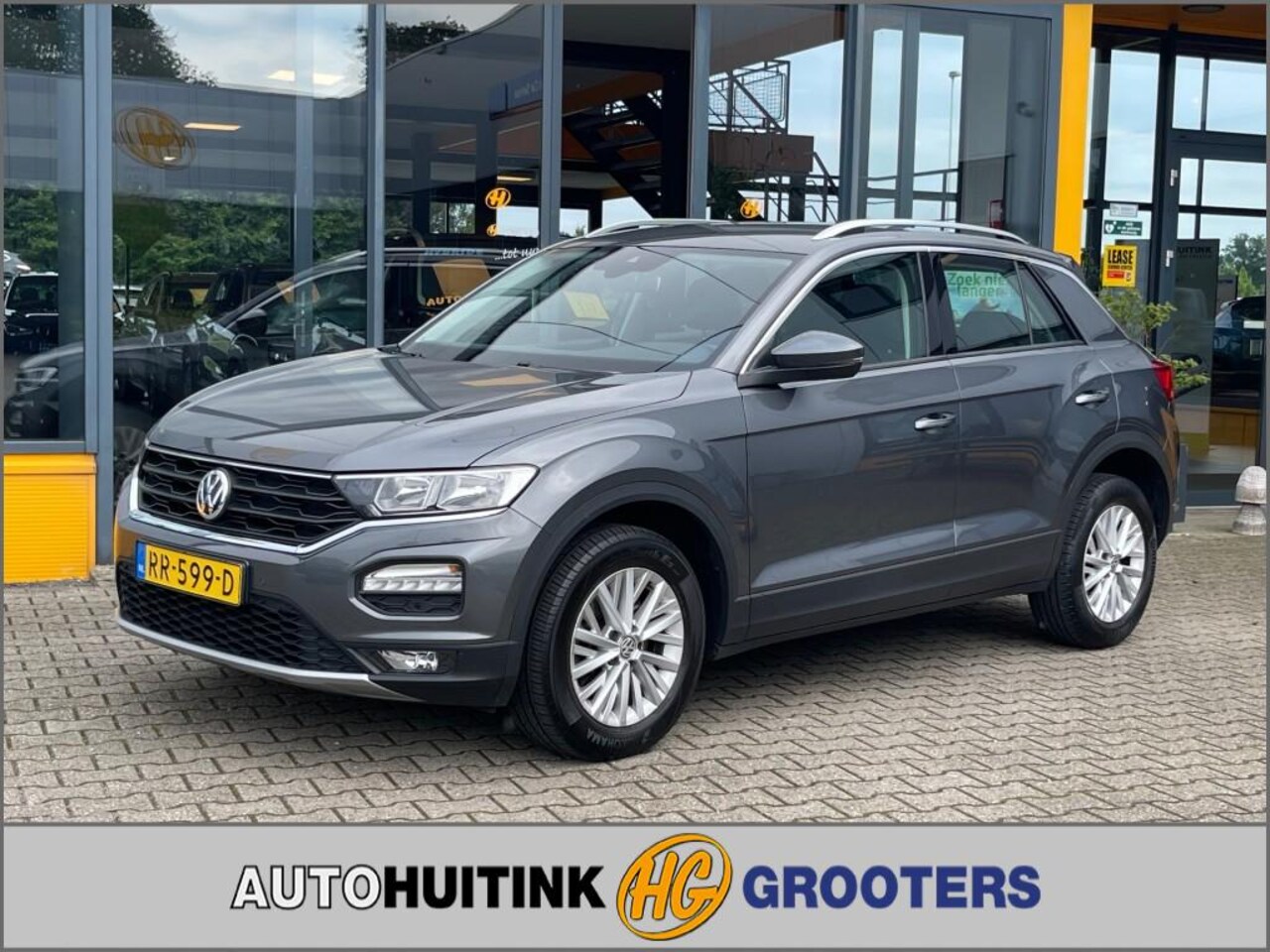 Volkswagen T-Roc - 1.0 TSI Style - App Connect - Adaptive cruise - Sensoren - AutoWereld.nl