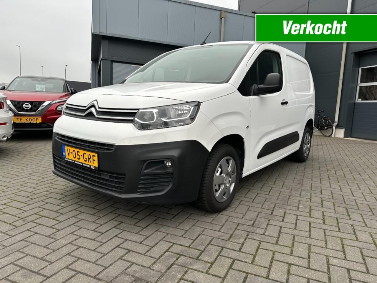 Citroën Berlingo - 1.2 PureTech Club Airco schuifdeur Trekhaak - AutoWereld.nl