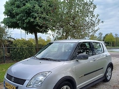 Suzuki Swift - 1.3 SHOGUN + trekhaak + 4 winterbanden/wielen