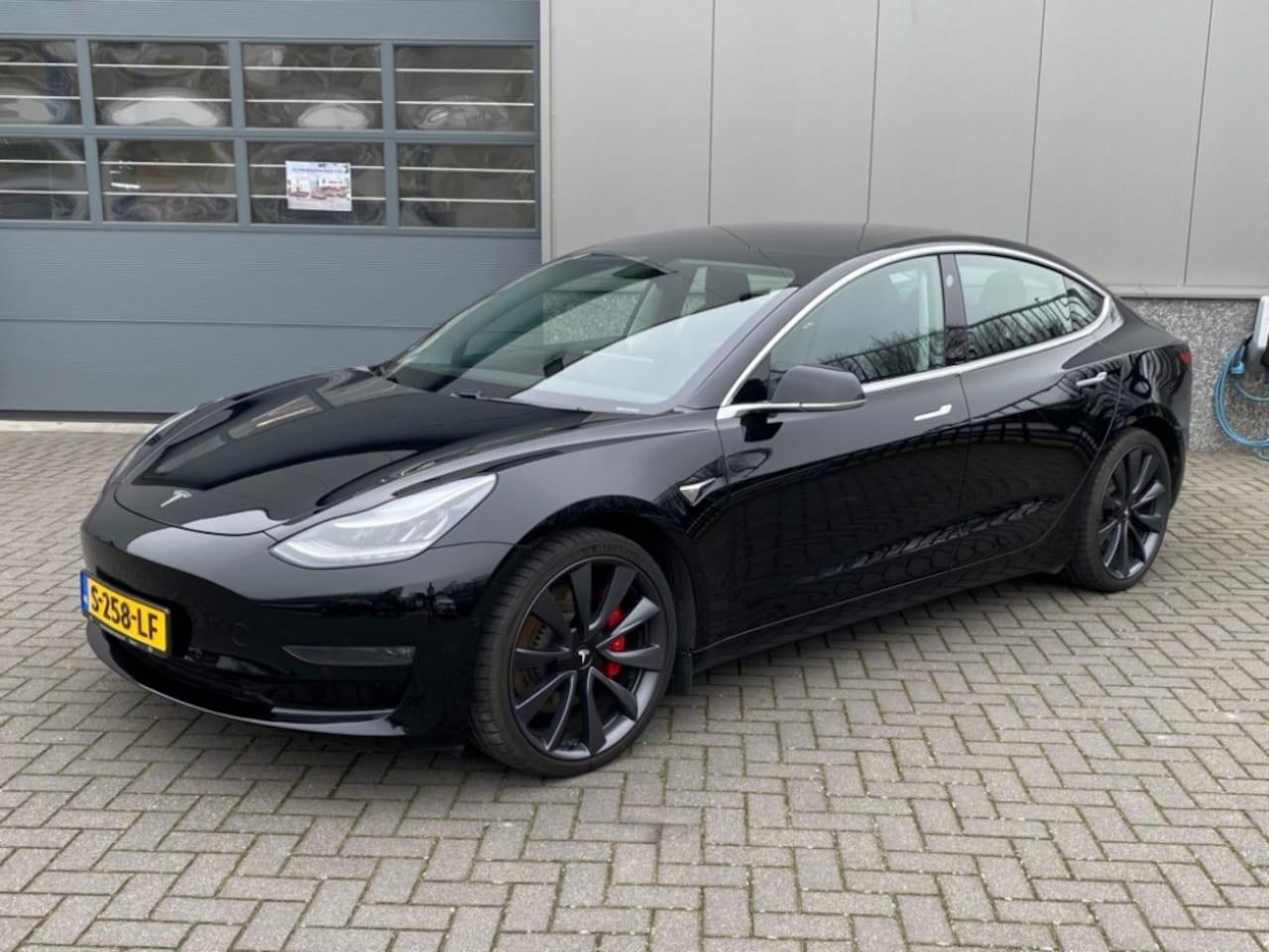 Tesla Model 3 - Performance 530 km range  (€23.132 ex btw) - AutoWereld.nl