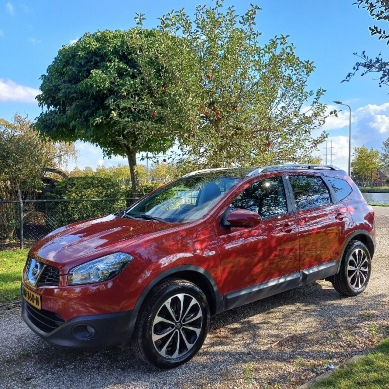 Nissan Qashqai+2 - 2.0  4WD Connect Edition, Panoramadak, Rondomzicht camera - AutoWereld.nl