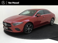 Mercedes-Benz A-klasse - 250 e Luxury Line / Sfeerverlichting/ El. Trekhaak/