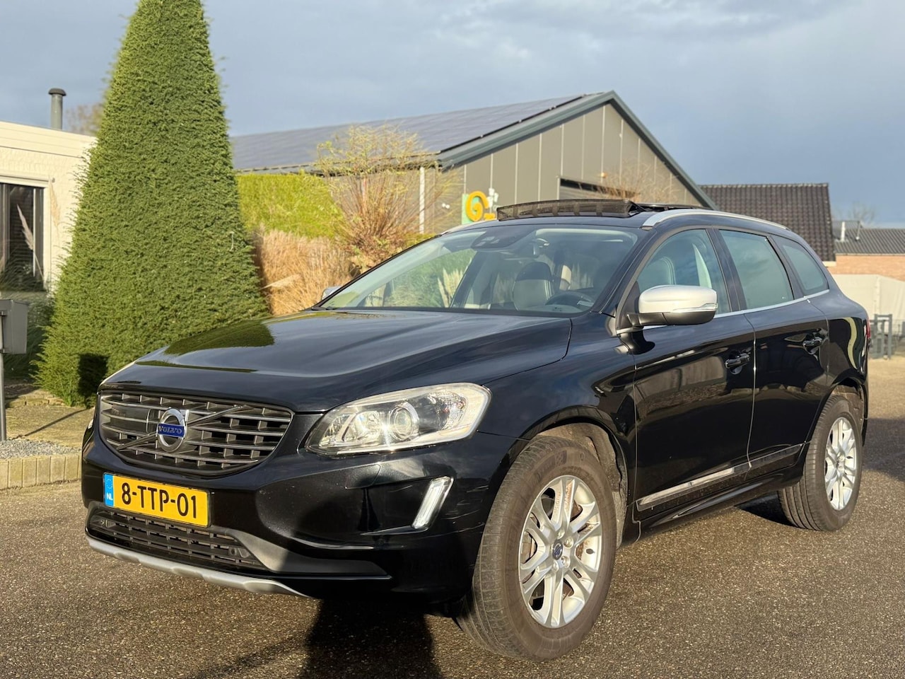 Volvo XC60 - 2.0 D4 FWD Summum AUT 2014 Pano/Navi/Clima/Lmv - AutoWereld.nl