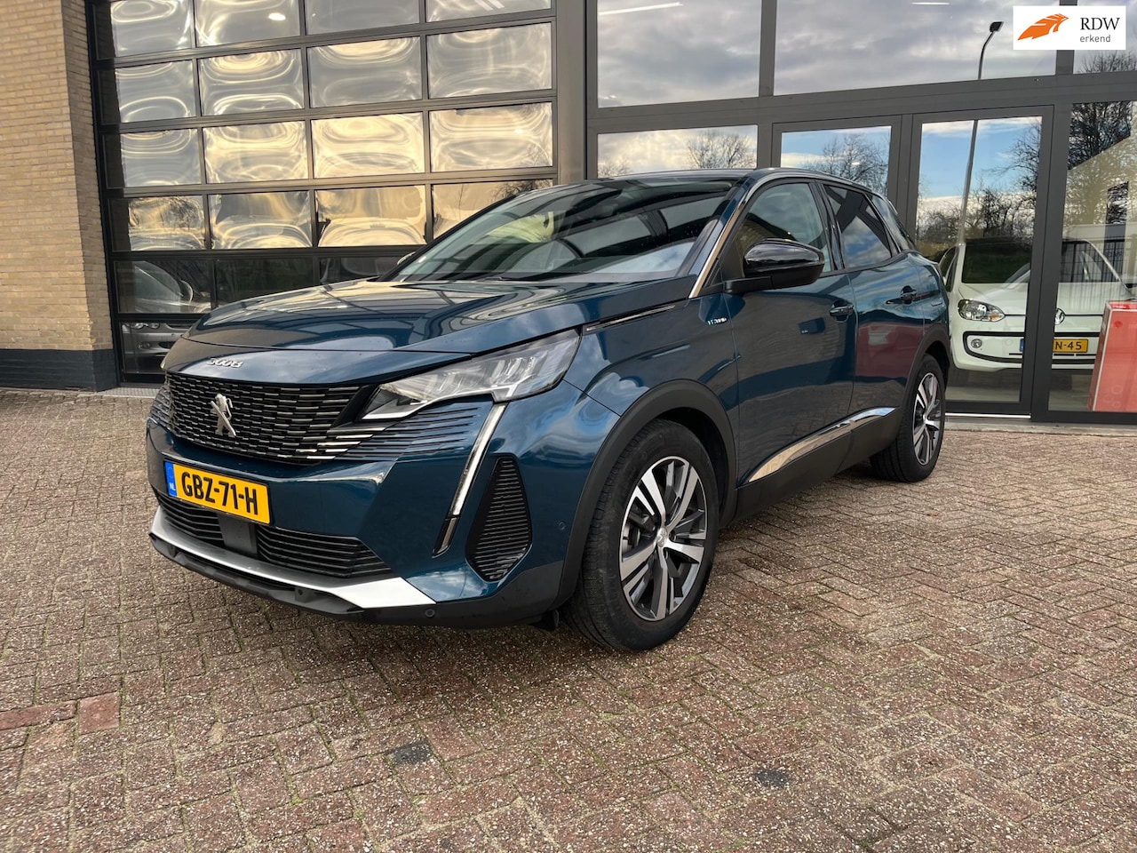 Peugeot 3008 - 1.6 HYbrid 225 Allure Pack Business 1.6 HYbrid 225 Allure Pack Business,nieuw staat - AutoWereld.nl