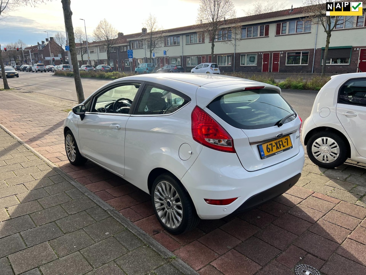 Ford Fiesta - 1.25 Champion dealer onderhouden perfecte staat - AutoWereld.nl
