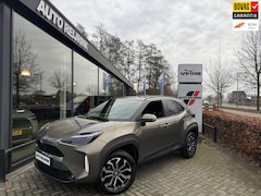 Toyota Yaris Cross - 1.5 Hybrid 115 STYLE/STOEL-EN STUURVERWARMING/LMV 17"/KEYLESS/NAVI