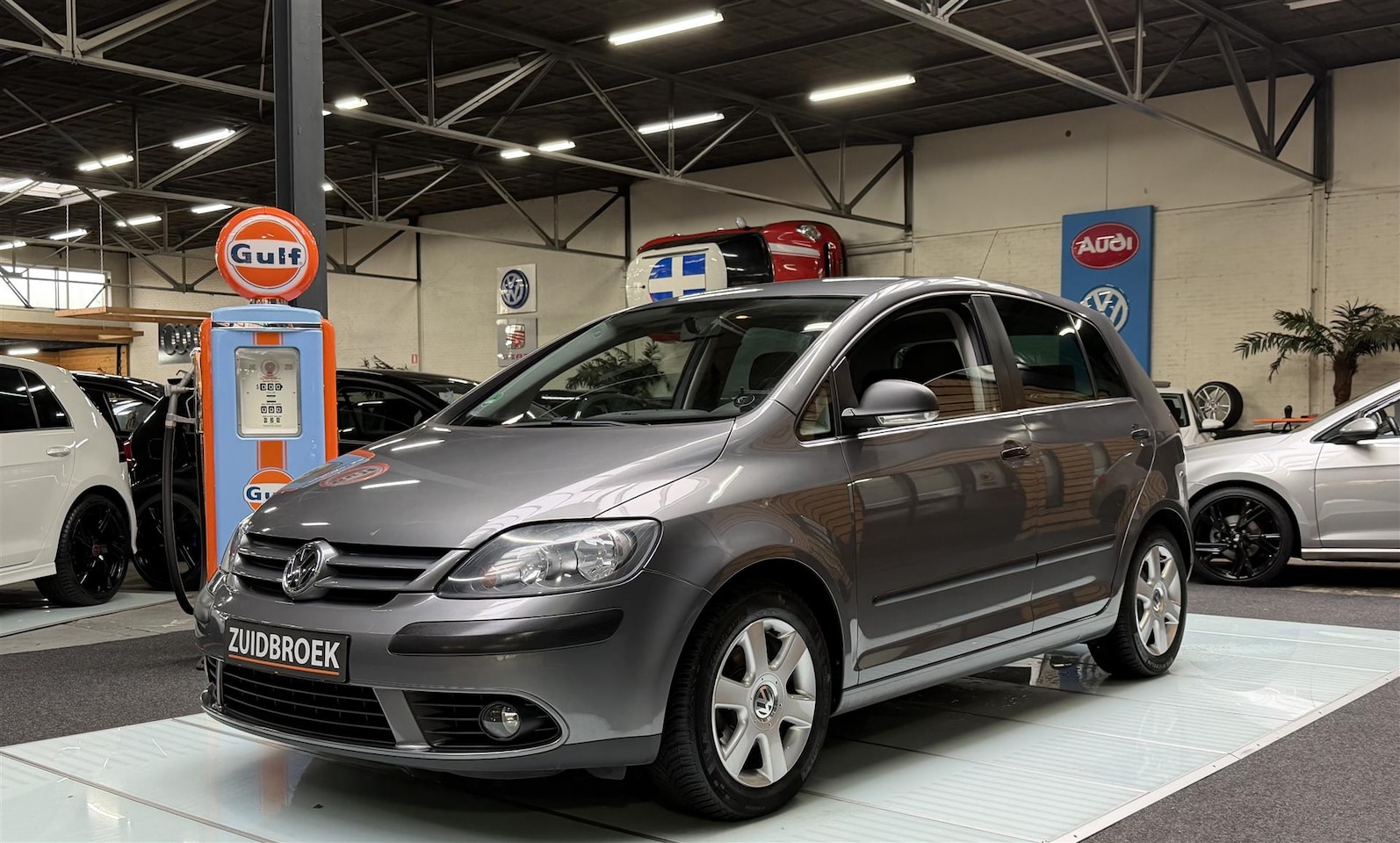 Volkswagen Golf Plus - Trekhaak!! Clima!! Nette Auto!! Achteruitrijcamera!! - AutoWereld.nl