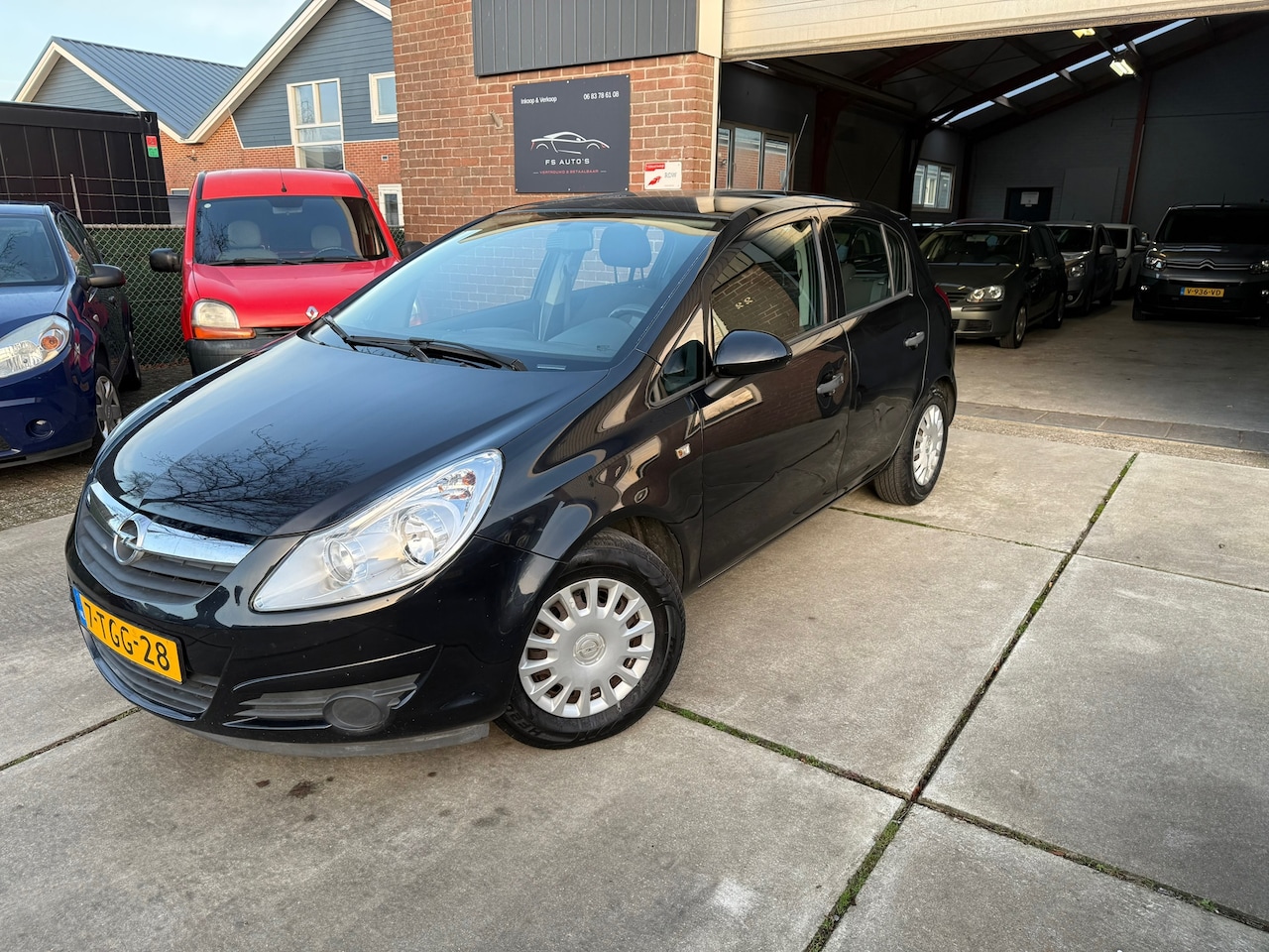 Opel Corsa - 1.2-16V '111' Edition / NEW APK / AIRCO / TREKHAAK / ELECT RAMEN / CENTR.DEUREN / ISOFIX / - AutoWereld.nl