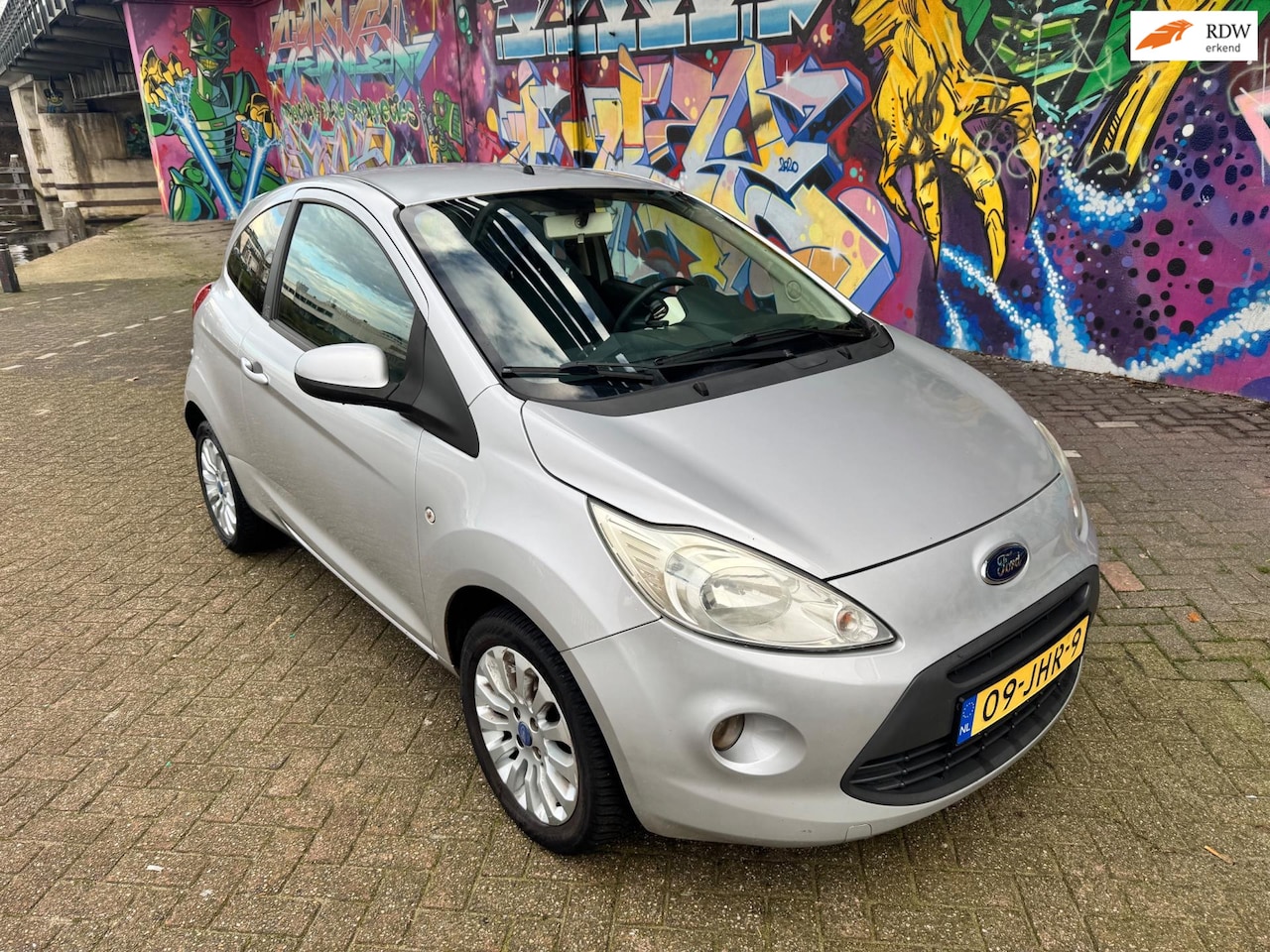 Ford Ka - 1.2 Titanium let op met 137dkm n.a.p airco sport velgen boeken aanwezig zeer leuke auto bo - AutoWereld.nl