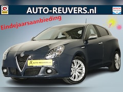 Alfa Romeo Giulietta - 1.4 Turbo Super / Clima / Cruisecontrol / Bluetooth