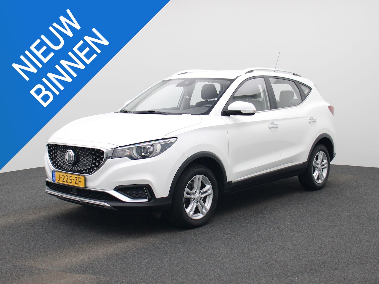 MG ZS - Comfort 45 kWh | Navi | CarPlay | Adaptive Cruise Control | Parkeersensoren | - AutoWereld.nl