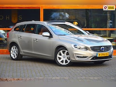 Volvo V60 - T5 Summon | Adaptive Cruise | Trekhaak | Harman Kardon | Panoramadak | Camera | Stoelverwa
