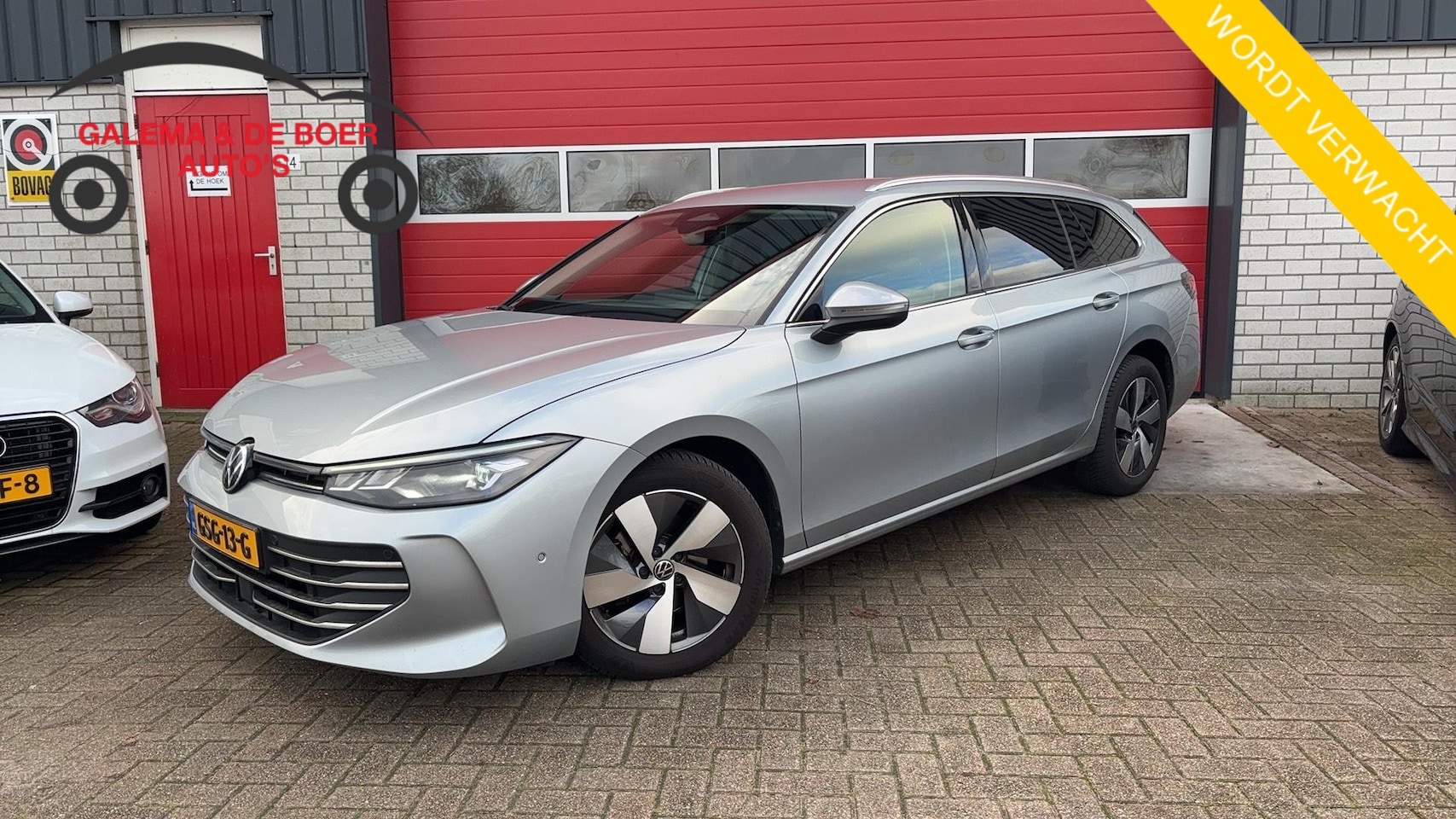 Volkswagen Passat Variant - 1.5 eTSI Elegance Business TREKHAAK / FULL LED / CAMERA / STOELVERW / STUURVERW / CARPLAY - AutoWereld.nl