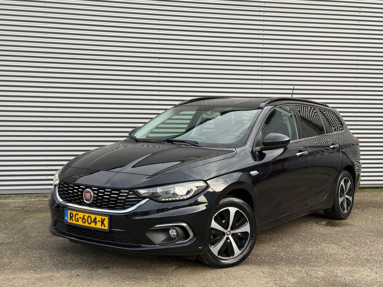 Fiat Tipo Stationwagon - 1.6 MultiJet 16v Business Lusso 1.6 MultiJet 16v Business Lusso - AutoWereld.nl