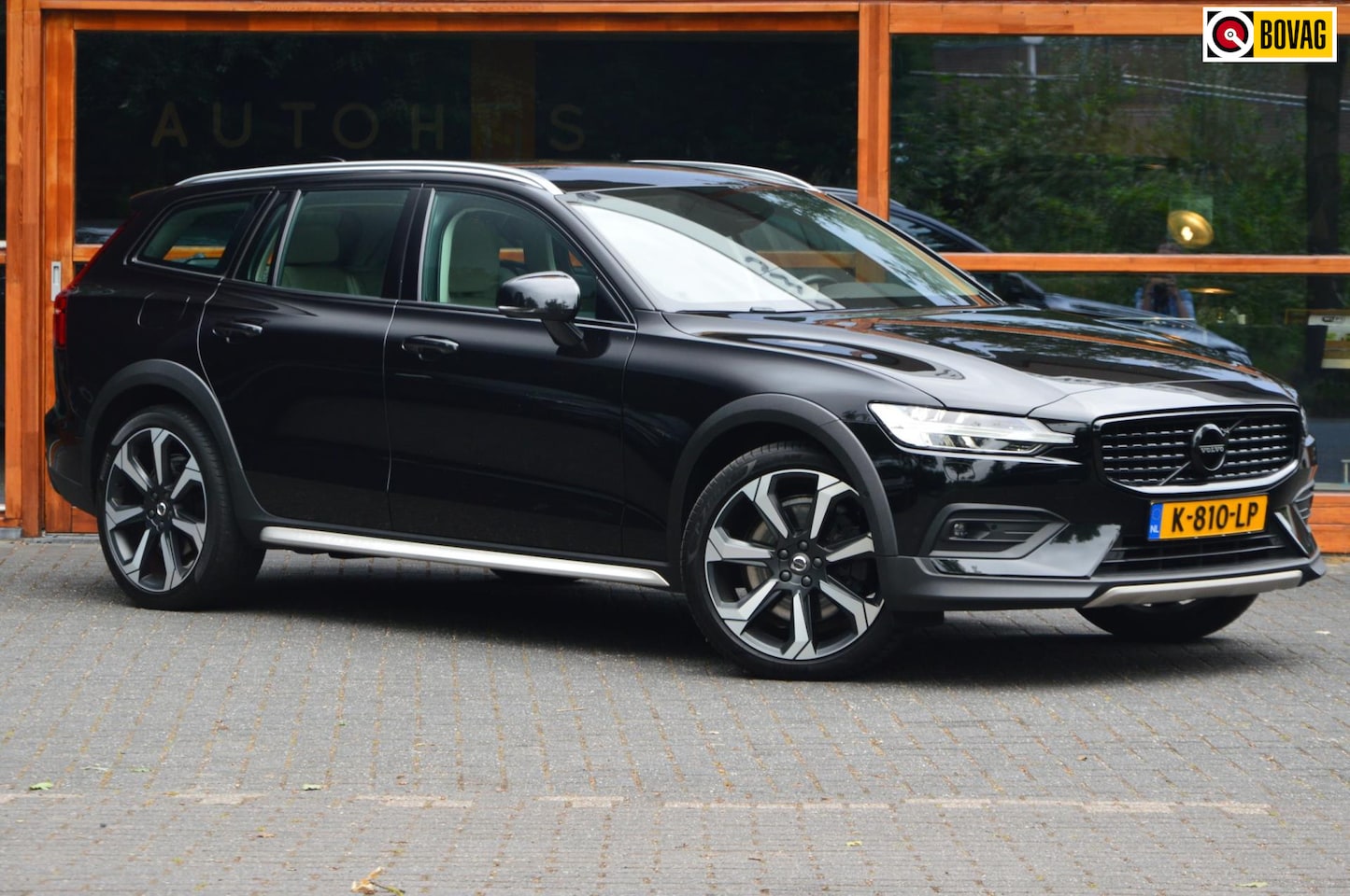 Volvo V60 Cross Country - B5 AWD | Pilot-Assist | BLIS | Stoel + Stuur Verwarmd | Camera | Dealer onderhouden | - AutoWereld.nl