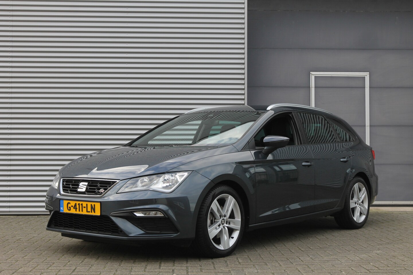 SEAT Leon ST - 1.5 TSI FR Business Intense I Aut. I Carplay I Virtual I Clima I Cruise I Camera - AutoWereld.nl